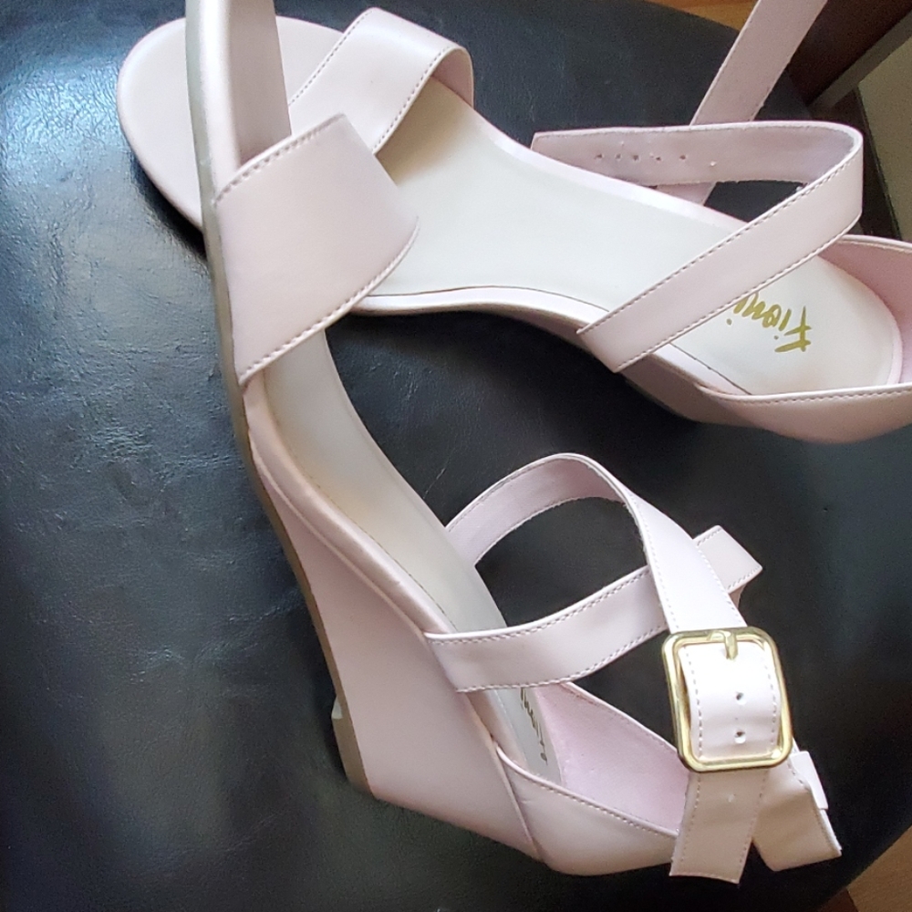 Shoes - Picture 2 of 2